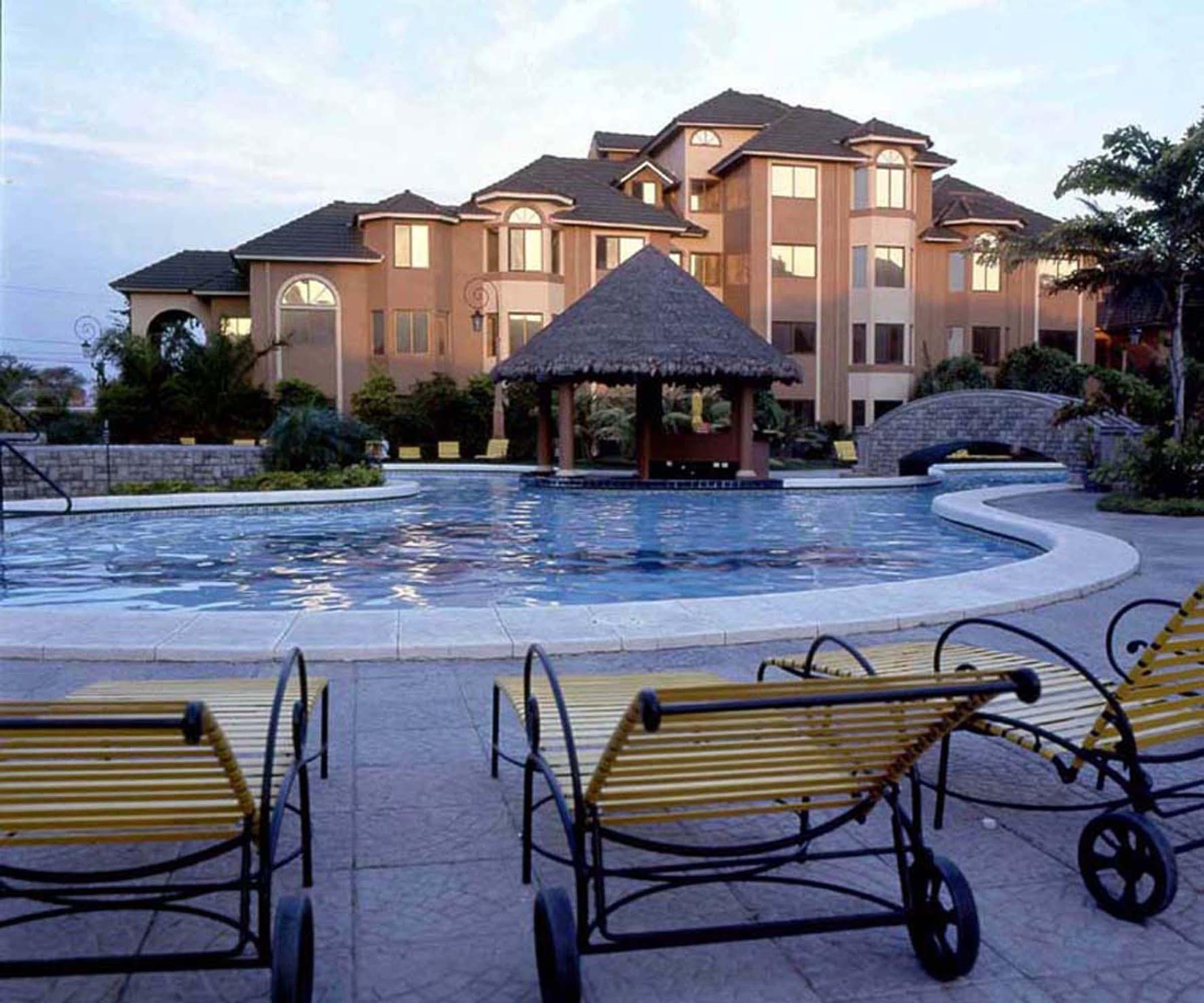 Buganvillas Hotel Suites Santa Cruz de La Sierra Εξωτερικό φωτογραφία